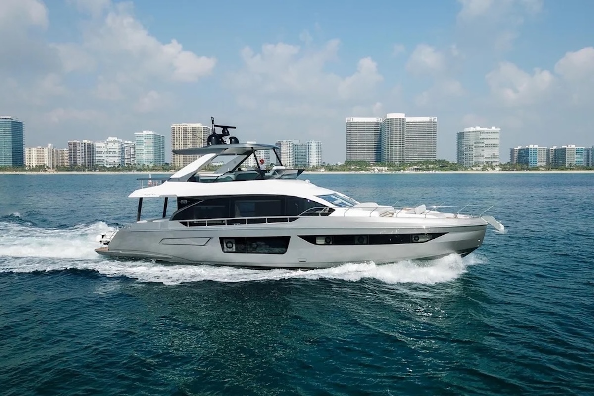 Spysea 70ft Azimut